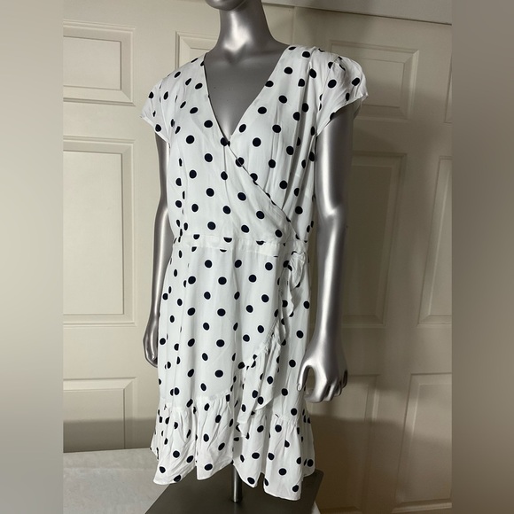 J. Crew Dresses & Skirts - J.CREW Women's Size 14 Dress White W Black Polka Dot V Neck Sleeveless Layered
